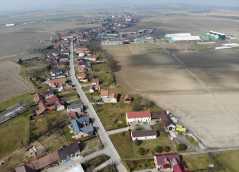Dolní konec obce od jihovýchodu (foto R. Morys 03/2021)