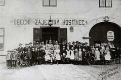 Obecní zájezdný hostinec v roce 1919